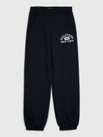 joggers-de-nina-universitarios-con-logo