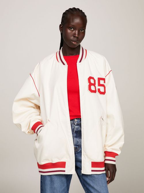 chaqueta-de-beisbol-con-escudos-th