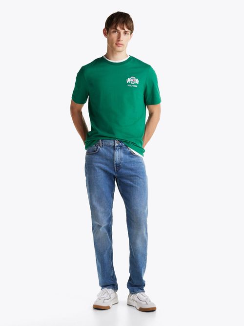 camiseta-verde-logo-bordado