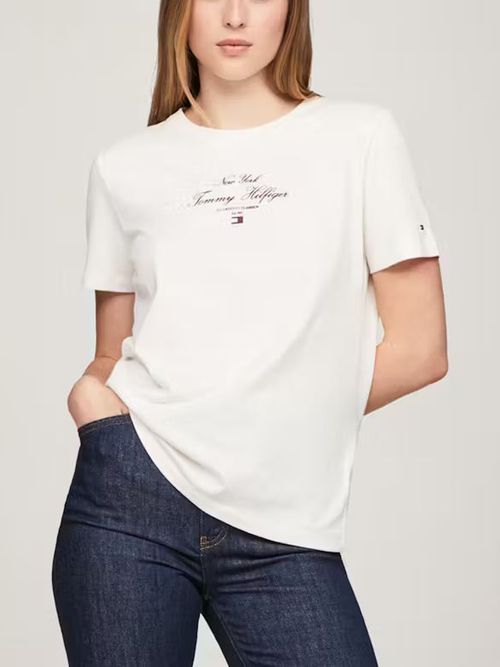 camiseta-blanca-corte-regular-corte-script
