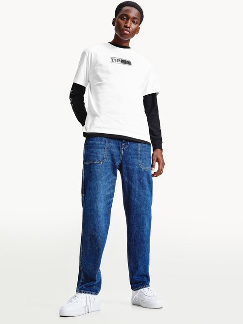 Camiseta-clasica-con-logo-metalizado---Tommy-Jeans