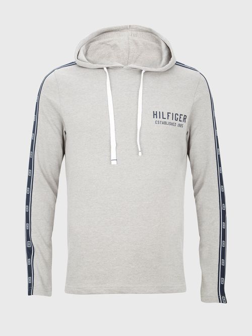 SUETER-CON-HOODIE