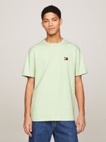 camiseta-verde-regular-con-parche-bordado