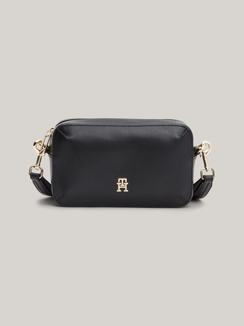 bolso-negro-chic-con-bandolera-cruzada