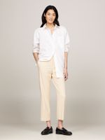 pantalon-beige-chino-de-pierna-recta-y-corte-slim