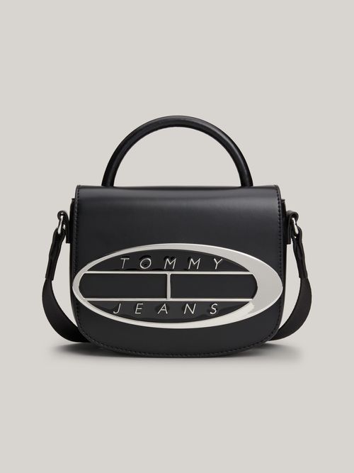 bolso-negro-bandolera-con-insignia-con-el-logo