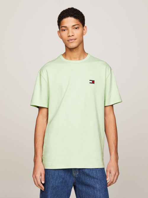 camiseta-verde-regular-con-parche-bordado