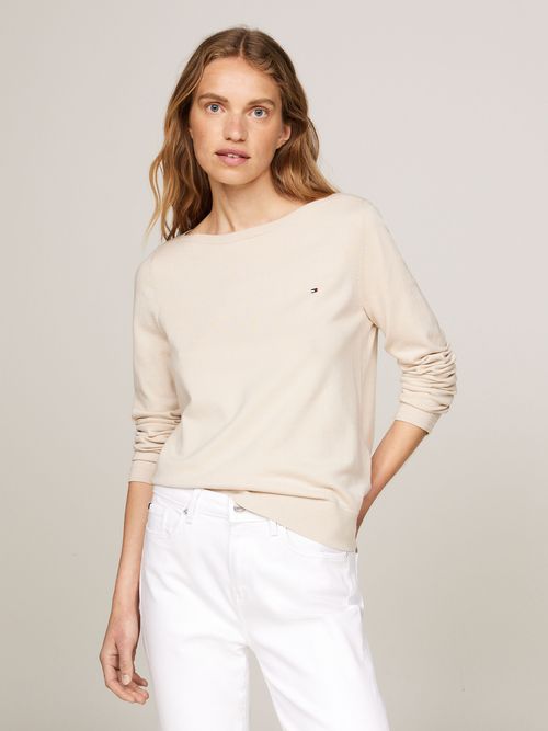 saco-beige-tejido-con-cuello-barco