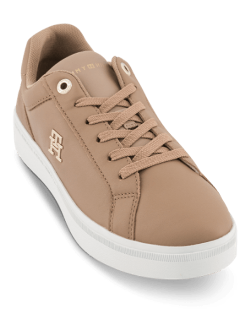 tenis-beige-clasicas-de-piel-para-mujer